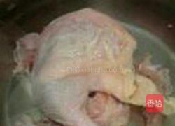 香菇清炖鸡腿汤的做法图解1