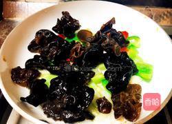 双椒炒木耳的做法图解5