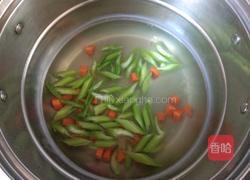 凉拌五香花生的做法图解3