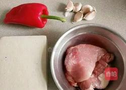 千豆腐炒肉的做法图解1