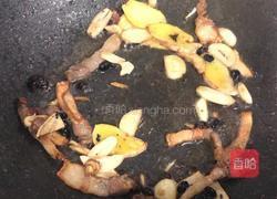 腊味豉椒炒鲜鱿的做法图解3