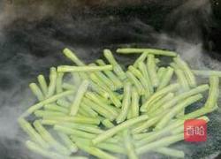 豆角焖面的做法图解2