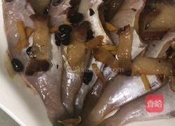 粤式－腊肉豉香蒸扒皮鱼的做法图解4