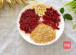 杂粮粥的做法图解1