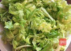 五花肉炒香芹的做法图解1