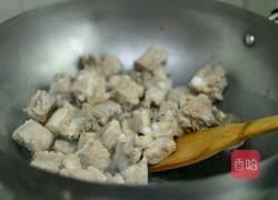 土豆炖排骨的做法图解3
