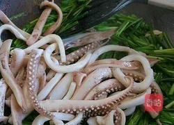 鱿鱼炒韭菜的做法图解6