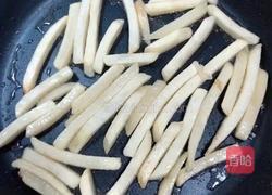 薯条蛋包饭(薯条蛋包培根炒饭)的做法图解2