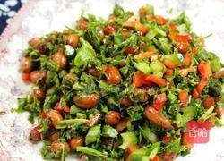 香椿芽拌花生米的做法图解5