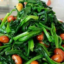 油炸花生米凉拌小菠菜的做法[图]