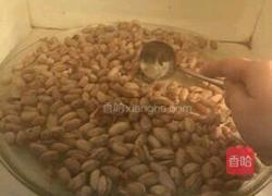 微波炉自制椒盐花生米的做法图解4