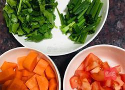 鸡肉蔬菜烩饭的做法图解1