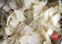 白菜炖冻豆腐的做法图解2