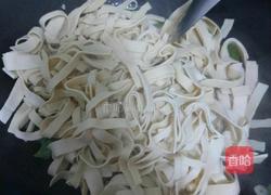 青椒炒豆皮的做法图解6