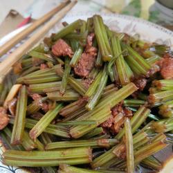 芹菜炒肉的做法[图]