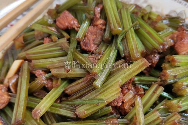 芹菜炒肉