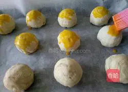 Illustration of how to make egg yolk cake 9