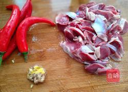 爆炒鸡胗的做法图解1