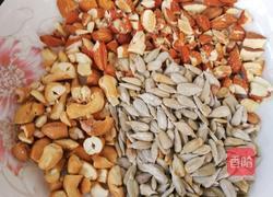 格兰诺拉麦片的做法图解1