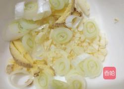 肉炒西蓝花胡萝卜的做法图解3