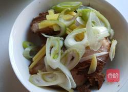 新文美食 酱油扣肉的做法图解4