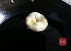 家常鸡蛋五香油饼的做法图解7