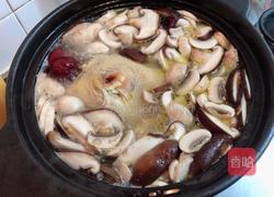 菌菇滋补鸡汤的做法图解6