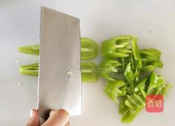 辣椒炒肥肠的做法图解4