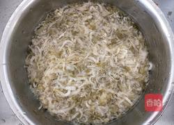 排骨炖酸菜的做法图解14