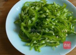 尖椒丝炒鸡蛋的做法图解3