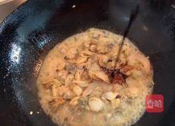 爆炒海鲜西兰花的做法图解7