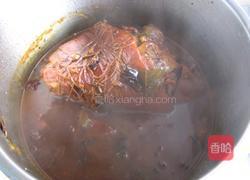 酱肘子的做法图解10