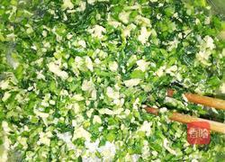 韭菜鸡蛋包子的做法图解3