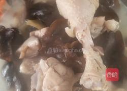 香菇木耳鸡腿汤的做法图解8
