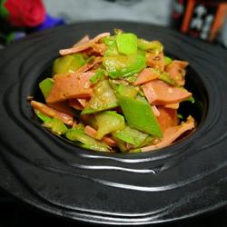 火腿肠炒西葫的做法[图]