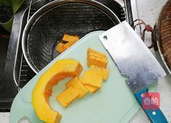 南瓜花卷馒头的做法图解1