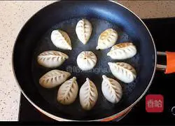 Illustration of how to make fried buns 5