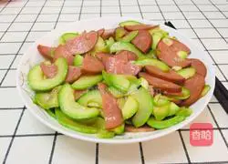 Illustration of how to make stir-fried ham with horned melon 8