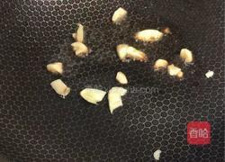 青瓜炒肉的做法图解1