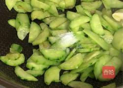 青瓜炒肉的做法图解3