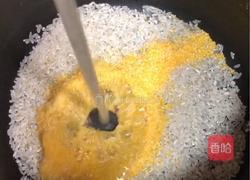 婴儿辅食之玉米糁排骨粥的做法图解1