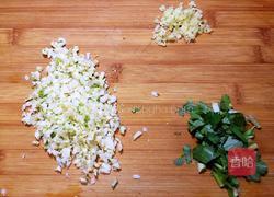 蒜蓉粉丝蒸扇贝的做法图解3