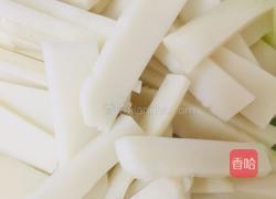 排骨炒年糕的做法图解2