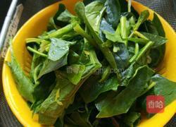 正月十五闹圆宵 木耳菠菜炒鸡蛋的做法图解3