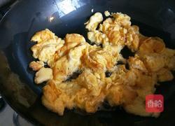 正月十五闹圆宵 木耳菠菜炒鸡蛋的做法图解7