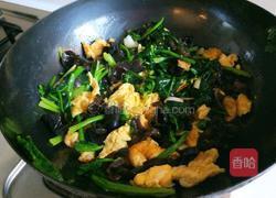 正月十五闹圆宵 木耳菠菜炒鸡蛋的做法图解12