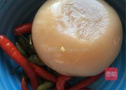 重庆酸萝卜鲫鱼的做法图解1