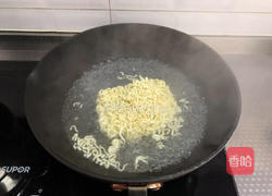 泡面蛋饼的做法图解2