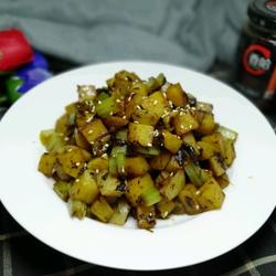 橄榄菜烧土豆的做法[图]