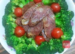 喜结金兰长长久久(腊肠炒西兰花)的做法图解7